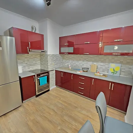 L Etoile شقة تيرانا