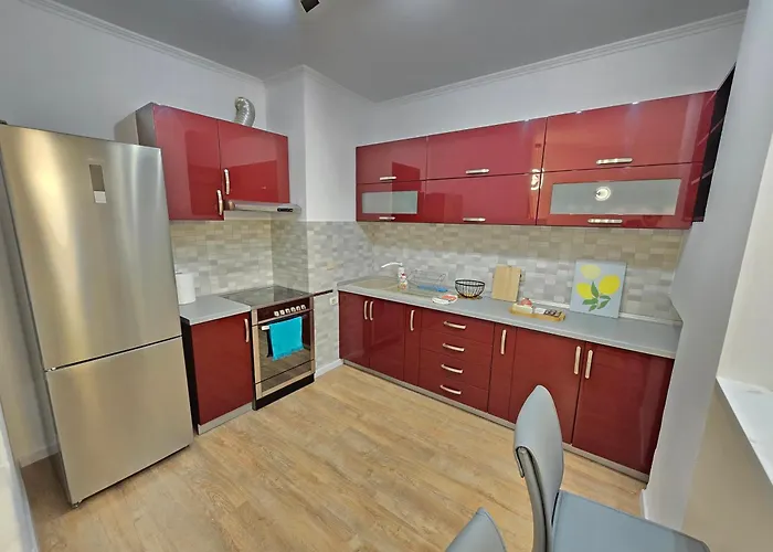 L Etoile شقة تيرانا